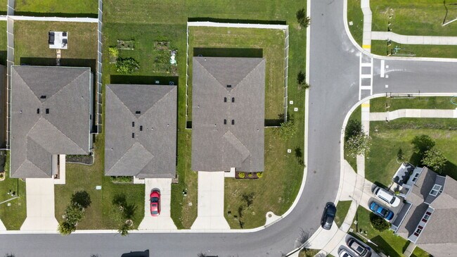 Building Photo - 6170 Dolostone Dr