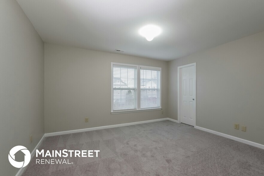 Building Photo - 309 Zander Woods Ct