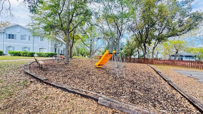 Building Photo - 7200 E Bank Dr