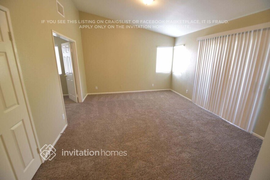 Building Photo - 41085 Chaco Canyon Rd