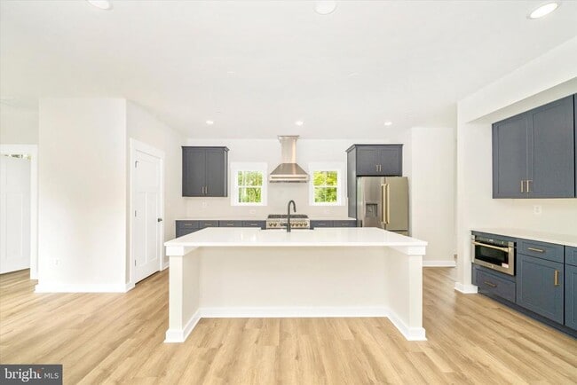 Building Photo - 801 Cedar Ave