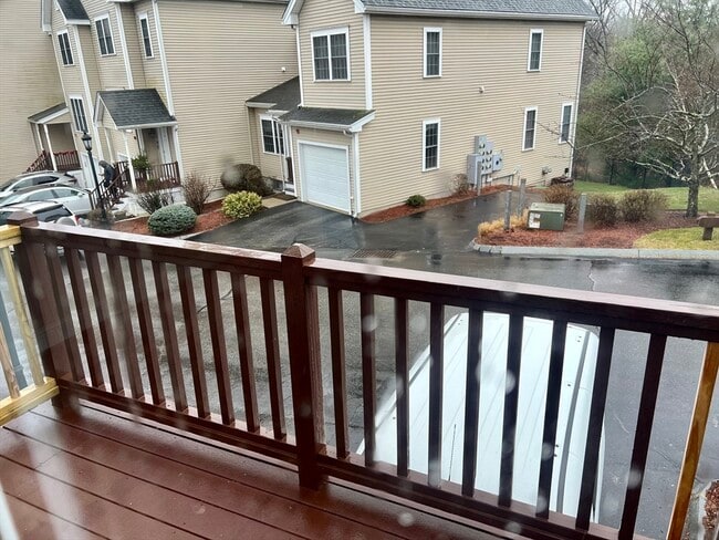 Building Photo - 9 Nirvana Dr