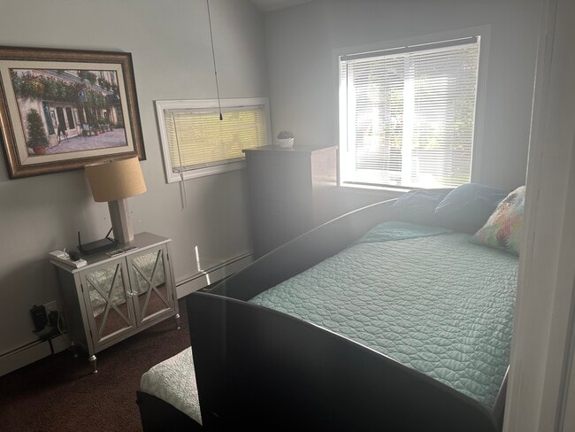 Building Photo - 1857 Division Rd