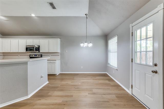 Building Photo - 8159 Kathleen Dr