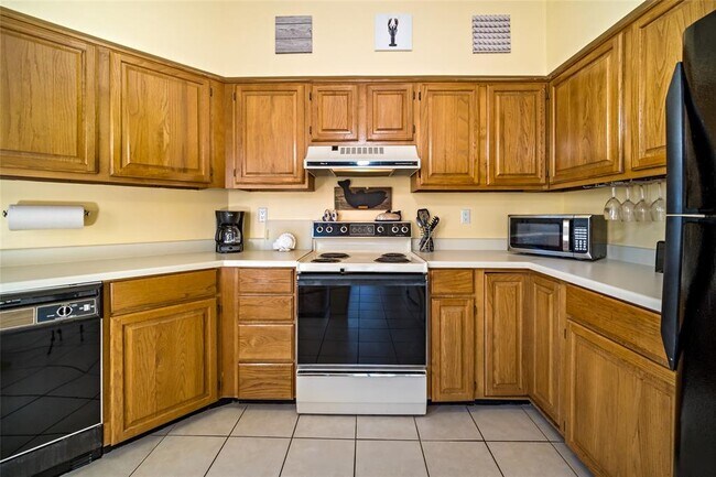 Building Photo - 3404 American Dr