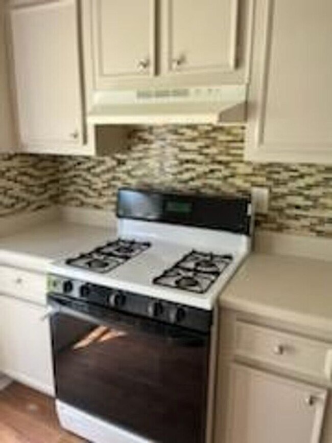 Building Photo - 3 Bedroom townhome in Snellville