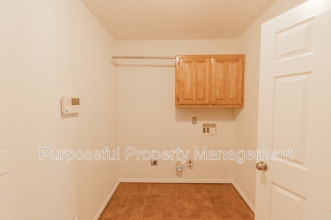 Building Photo - 4002 S 198th E Ave