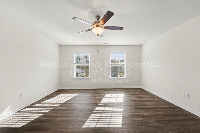 Building Photo - 7847 Whispering Strm Dr