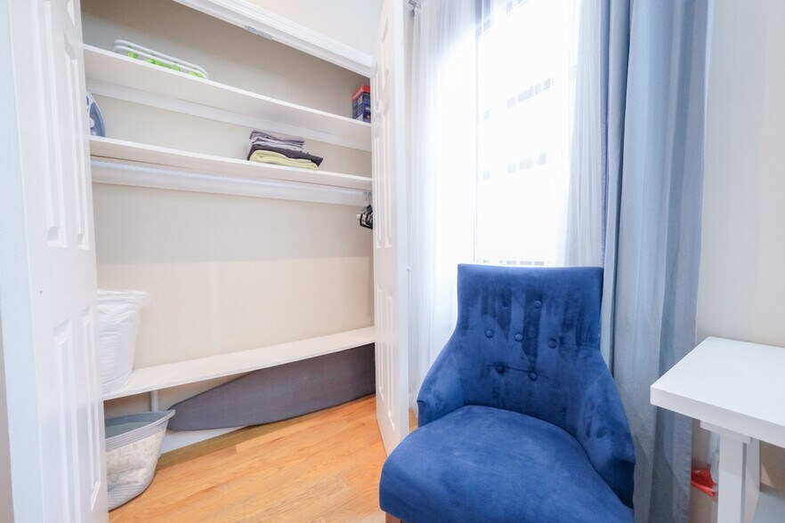 Building Photo - 5 W 101st St