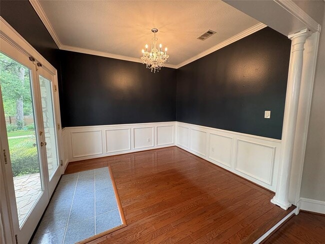 Building Photo - 1204 W 39th St