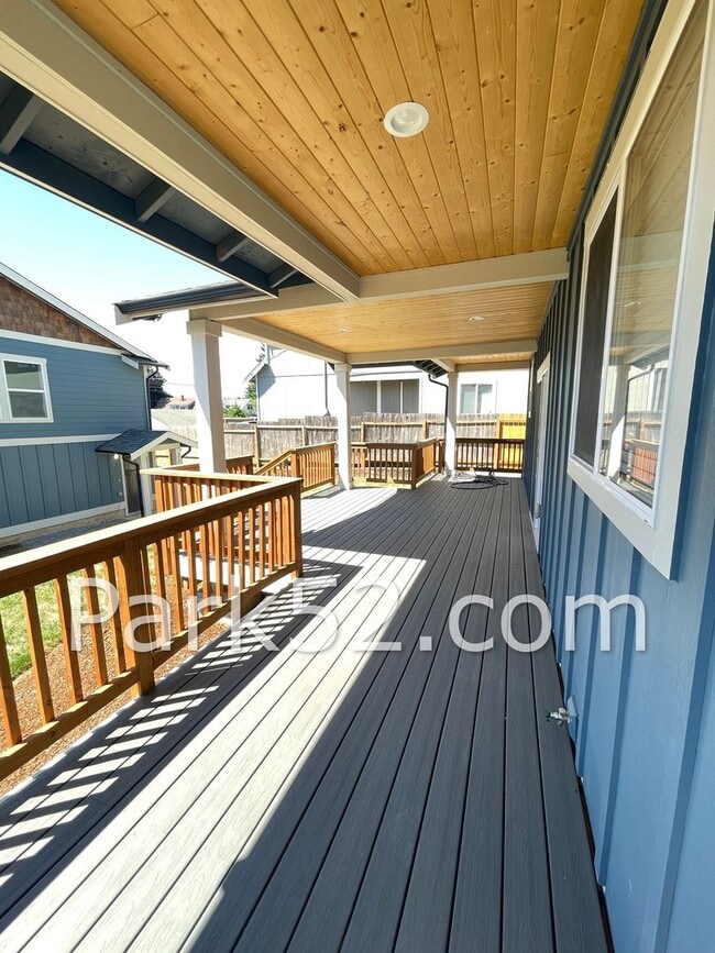 Building Photo - 3 Bedroom Tacoma Home