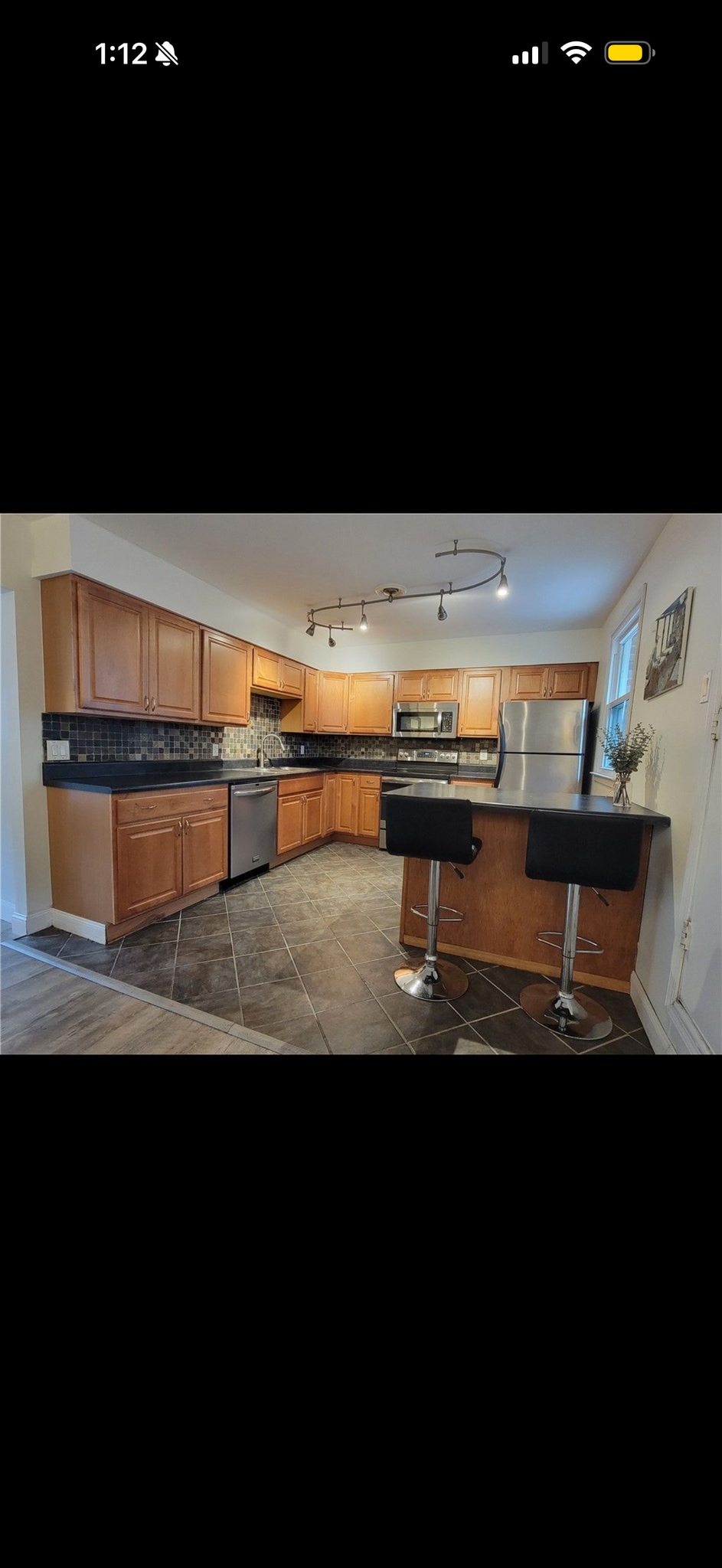 Building Photo - 611 Broadhead Ave
