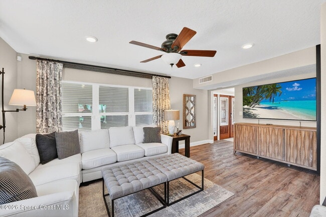 Building Photo - 244 Andros Ave