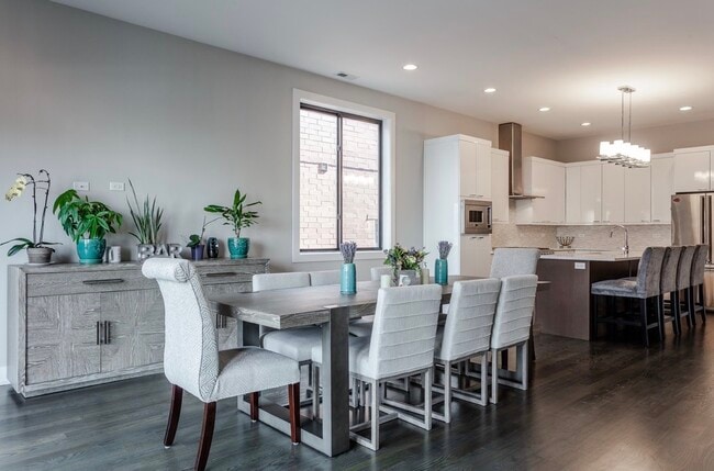 Building Photo - 1618 N Bosworth Ave