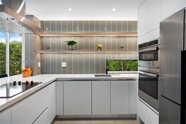 Building Photo - 600 76th St