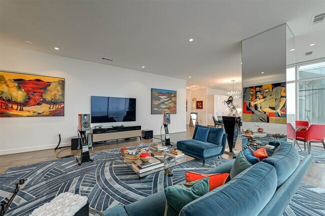 Building Photo - 4521 San Felipe St