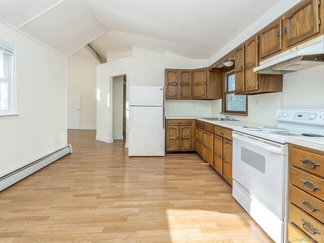 Building Photo - 12 Rams Hill