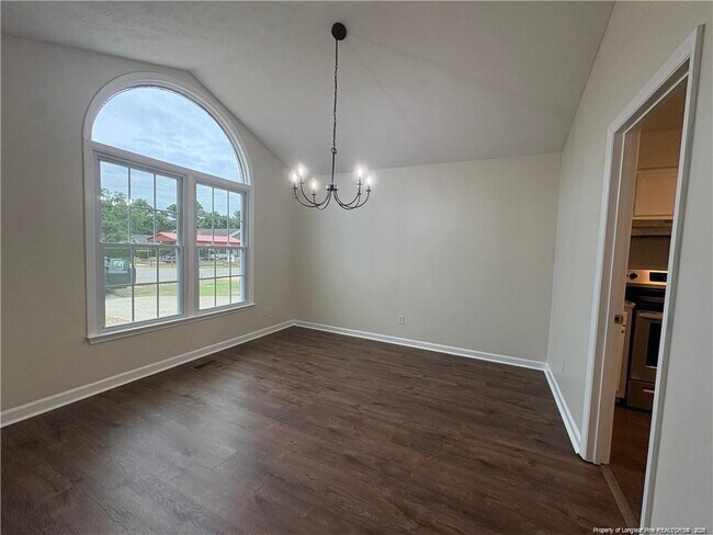 Building Photo - 2544 Previs Rd