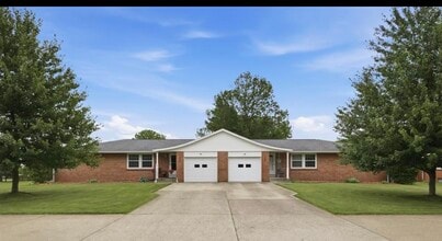 Building Photo - 493 Logan Rd