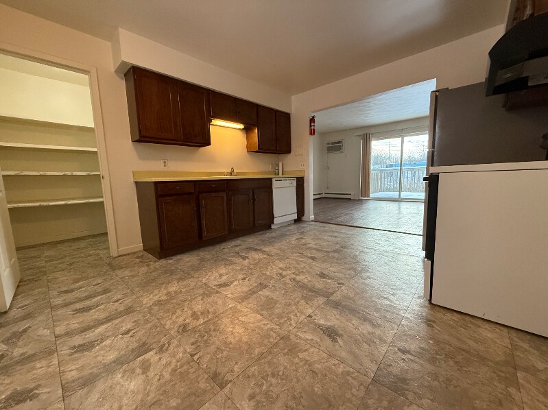 Building Photo - 6007 Oran Ave