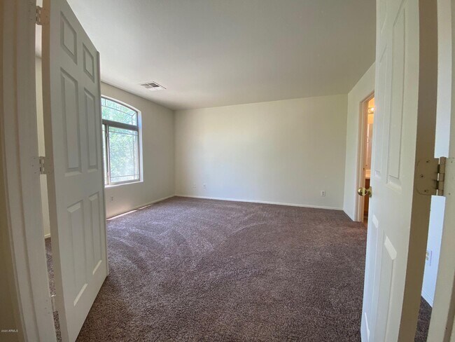 Building Photo - 12360 W Heatherbrae Dr