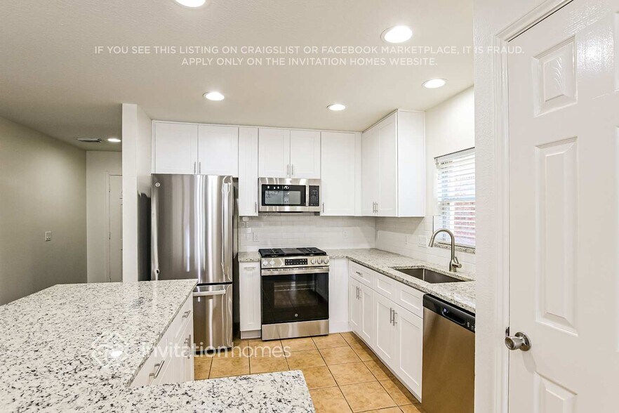 Building Photo - 16523 Bristle Creek Dr