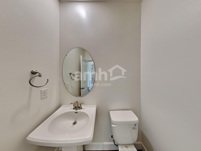 Building Photo - 13704 107th Ave Ct E