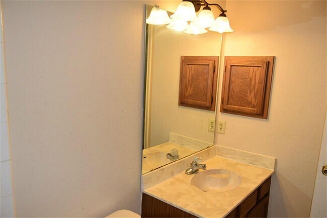 Building Photo - 4718 Sunshine Dr