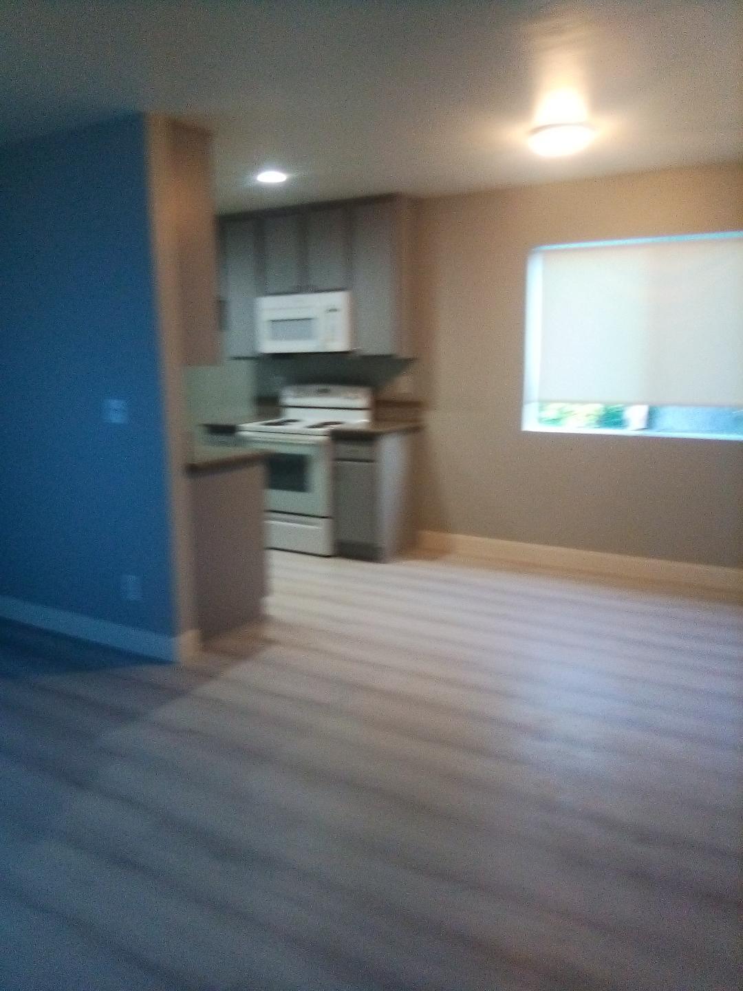 Building Photo - 6924 Woodman Ave