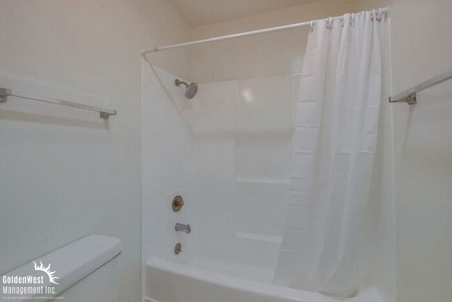 Building Photo - Charming 2Bdm 2Ba Condo in La Jolla