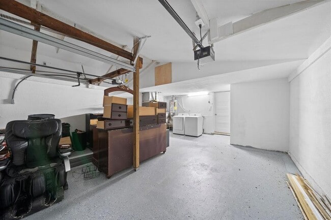Building Photo - 105 Pompano Ave