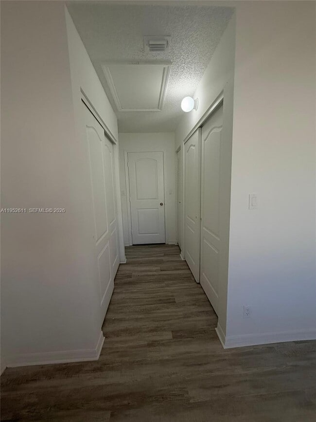 Building Photo - 21300 NE 8th Ct