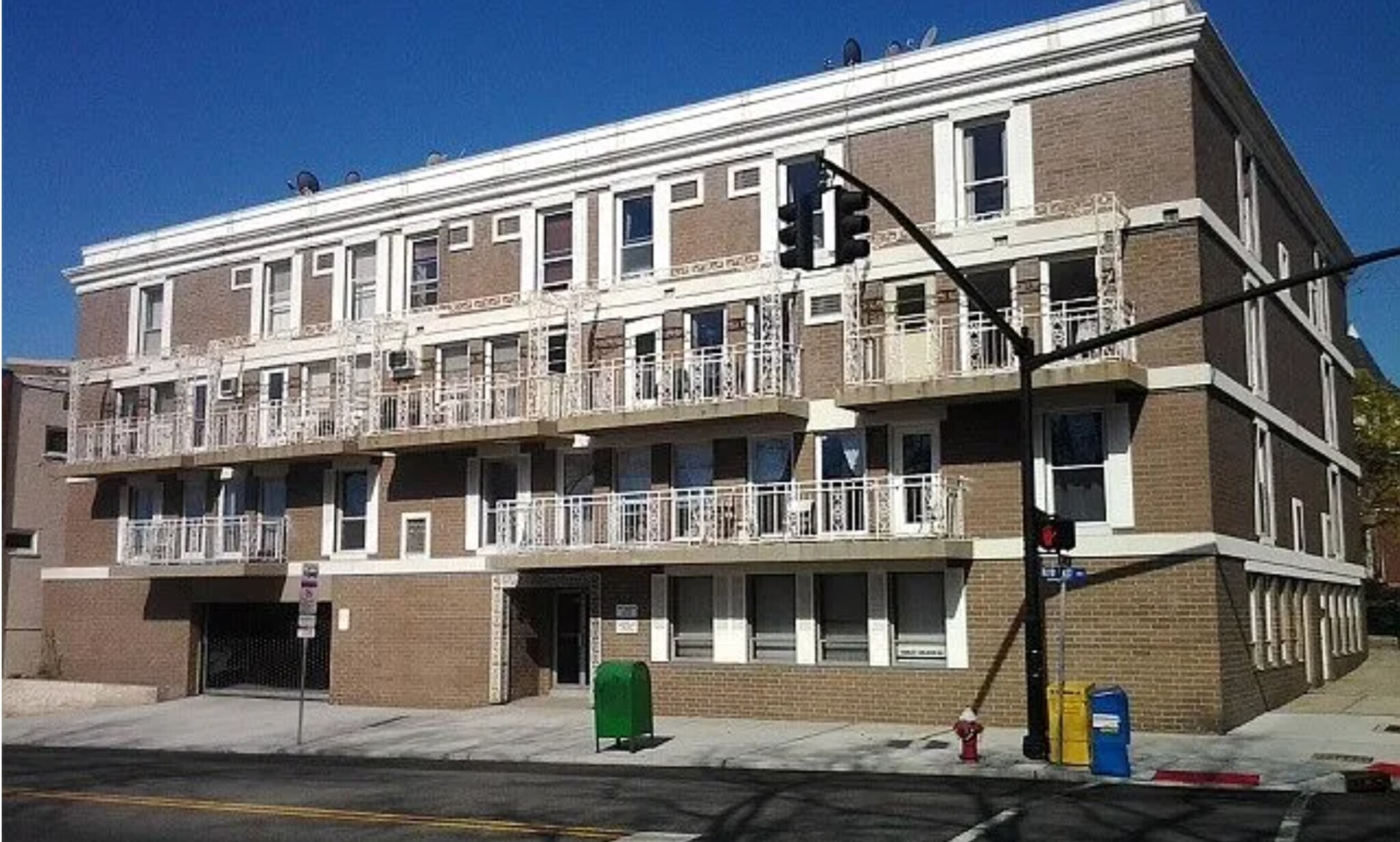 Front of the Building & Bus Stop - 5311 Kennedy Blvd E