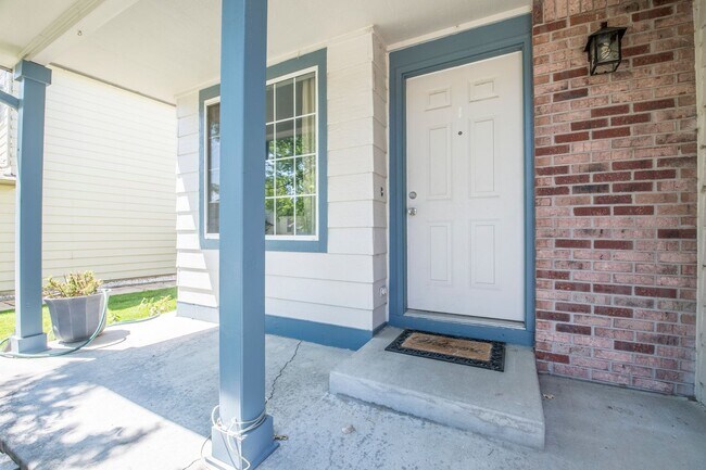 Building Photo - Immaculate 4B/3B in Superior - Available July 5th