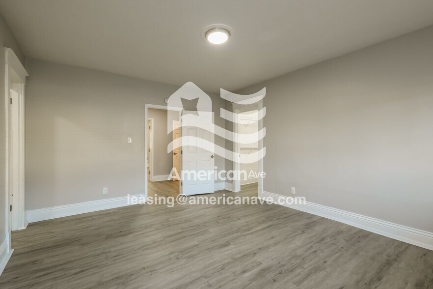 Building Photo - 663 S 38th St