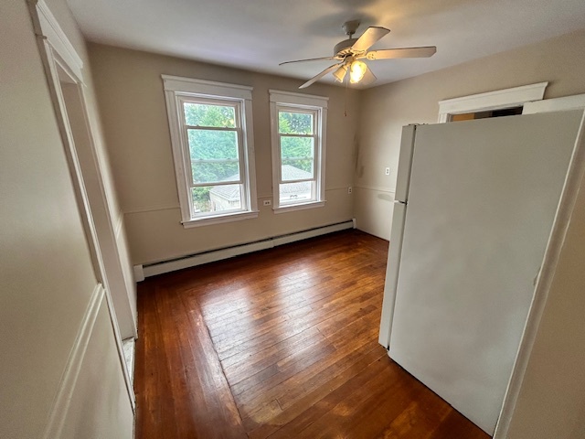 Dining room - 889 York Ave