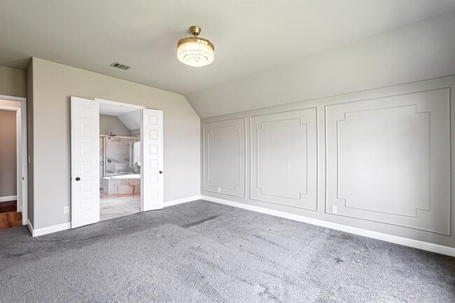 Building Photo - 7327 Camden Crestwood Way