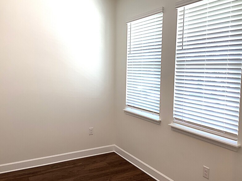 Building Photo - 4540 Reisswood Loop