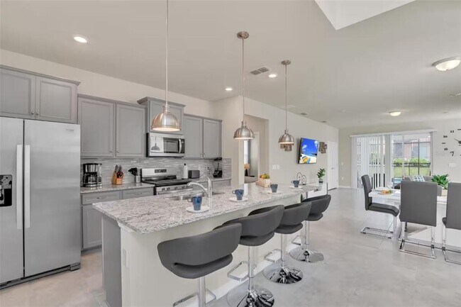 Building Photo - 7267 Oakmoss Loop