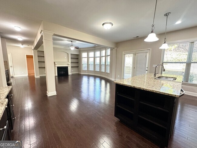 Building Photo - 5605 Upper Creek Ct