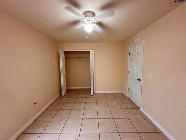 Building Photo - 626 SE 13th Ave