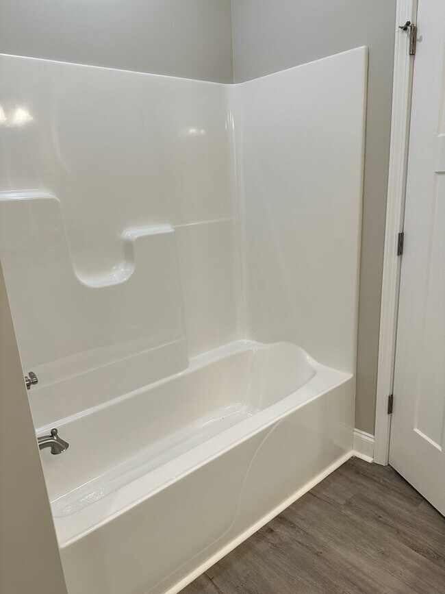 Building Photo - 2766 Cedrus Ave