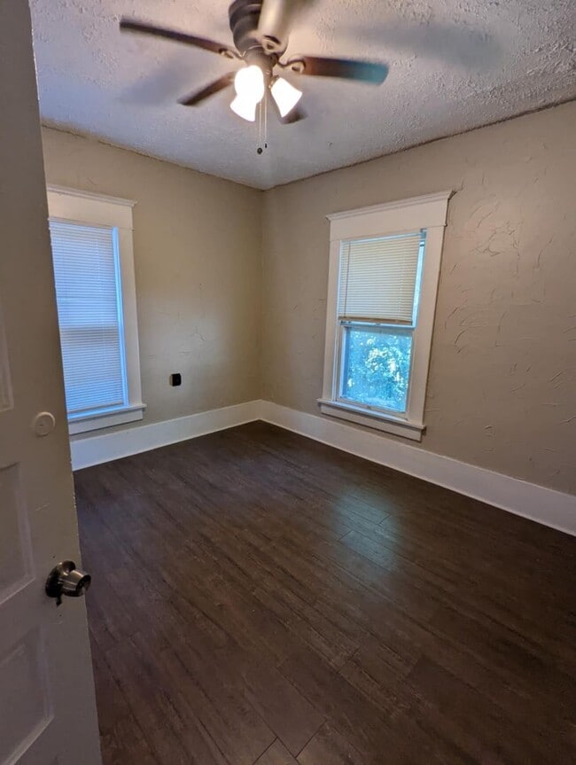 Building Photo - Charming 4-Bedroom Home Near Downtown & Kellogg