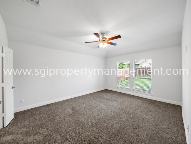 Building Photo - 10928 Brownwood Pl