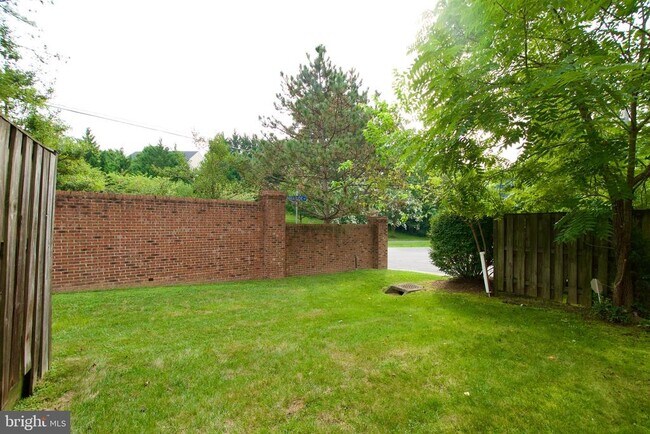 Building Photo - 6411 Velliety Ln