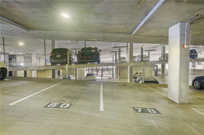 Building Photo - 3338 Peachtree Rd