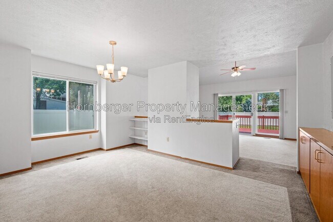 Building Photo - 1603 E 33rd Ave