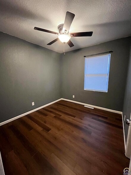 Building Photo - 2313 W 9th Ave