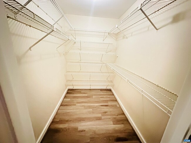 Building Photo - 338 S Pantops Dr