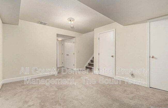 Building Photo - 10172 Woodrose Ln